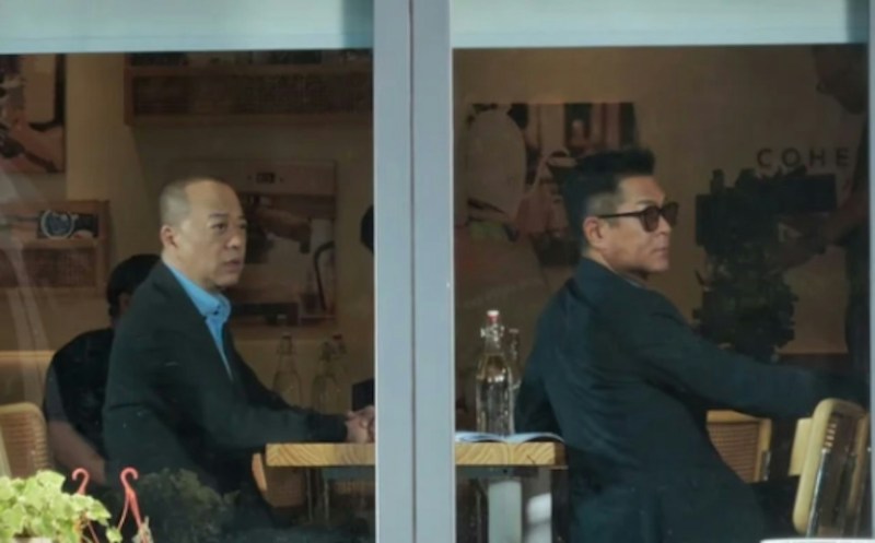 提到跟旧拍档合作,早前欧阳震华被网民拍到,再与古天乐自《美味天王》(1997)后,于剧集《狩谎》再合作。