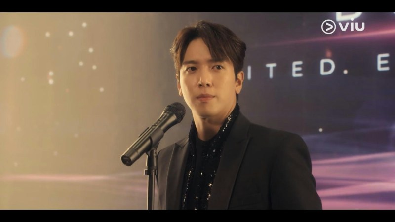 郑容和在访问中把「唱IU《好日子》」选为拍摄中最难忘的一场戏,理由相当坦率:「要故意把音准唱错,比想像中难太多了。」(郑容和饰)