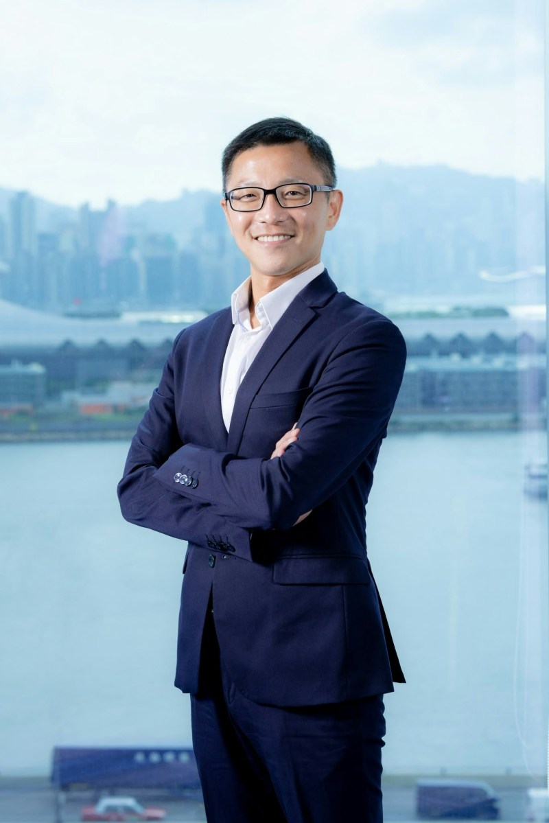 香港注册工程师(升降机及自动梯)学会执行委员黄伟强。
