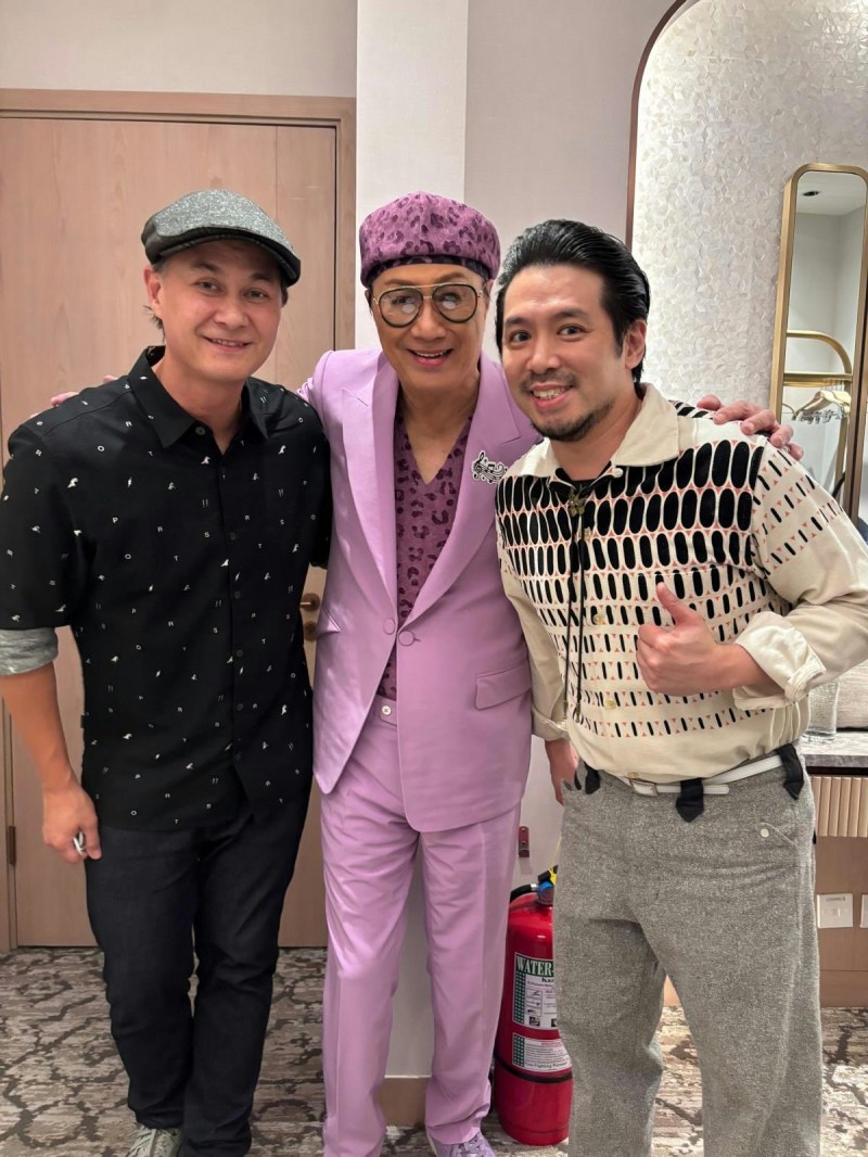许冠杰父子合影曝光,50岁长子许怀欣战胜膀胱癌气色佳-硕谷新闻聚合