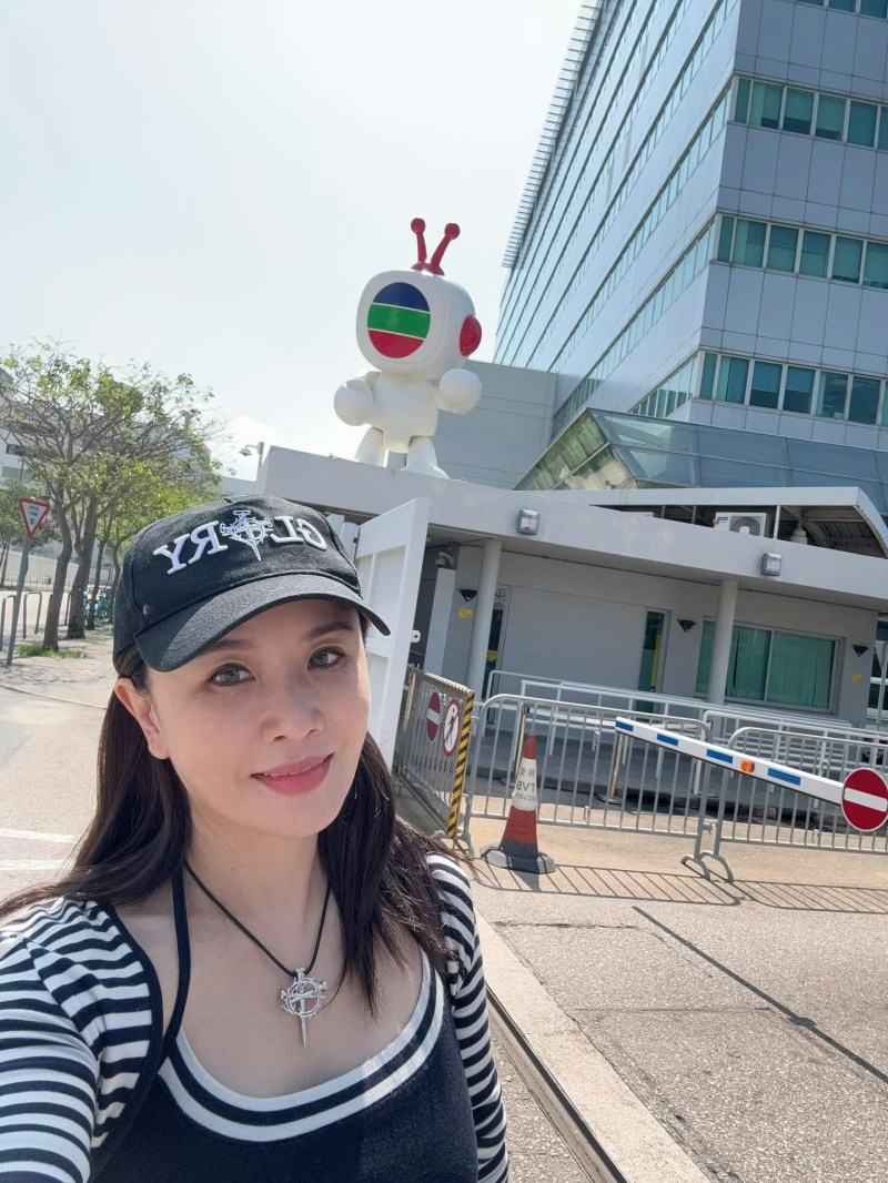 张文慈罕现身电视城。(IG@pinkycheung930)