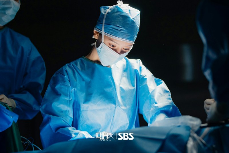桂水晶被派驻至救曙大学医院西南医疗中心。(IG@sbsdrama.official)