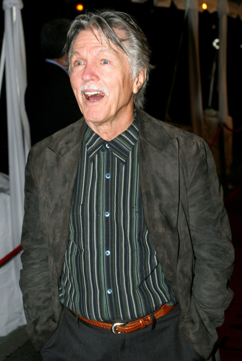 2026年10月21日,荷里活知名男星汤·史基列(Tom Skerritt)离世,享年93岁。