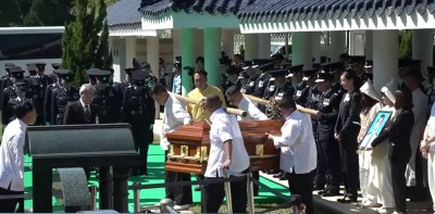 朱振国安葬仪式现场直击：家属含泪送别，警队高官轮流上香致哀-硕谷新闻聚合