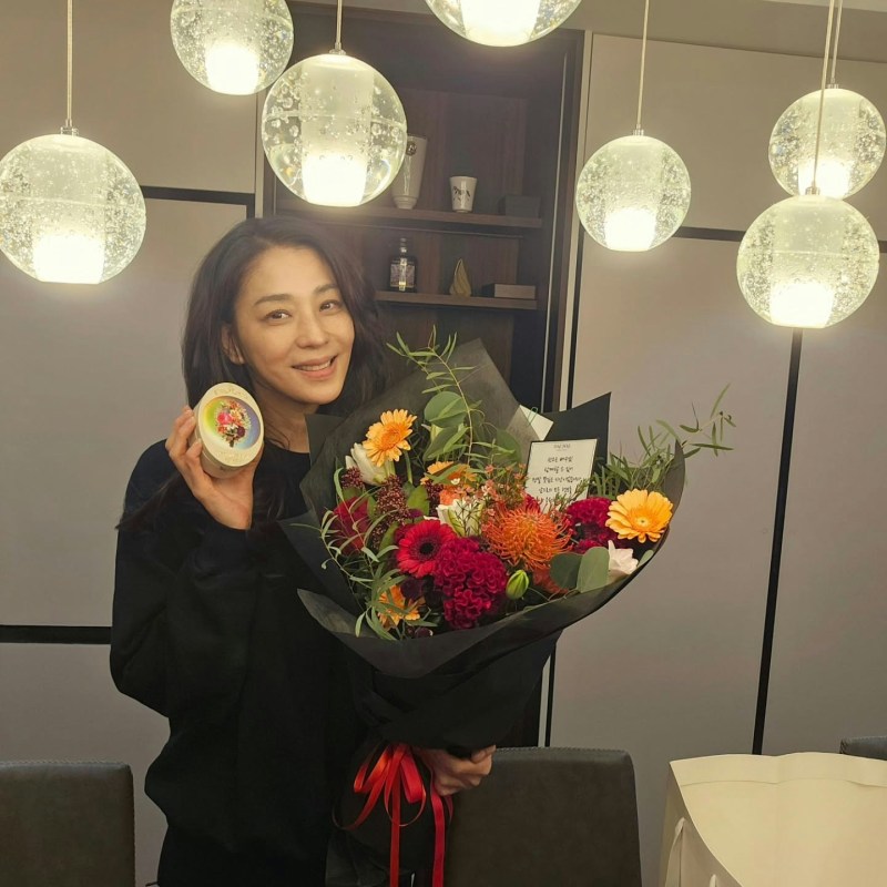 韩高恩(Instagram@hangoeun310)