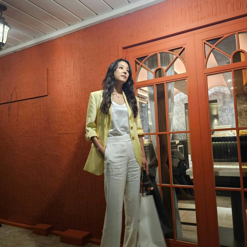 韩高恩(Instagram@hangoeun310)
