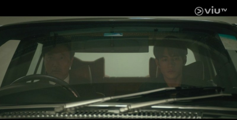 潘灿良「鬼上身」同魏浚笙激吻。(截图)