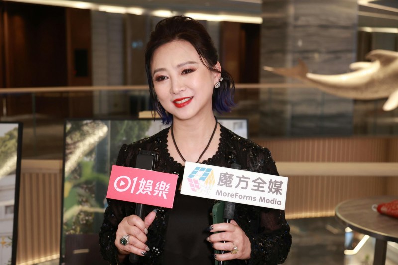 翁虹女儿刘莳18岁遭多名男生表白却因颜值被拒,翁虹笑称尊重其学业优先-硕谷新闻聚合
