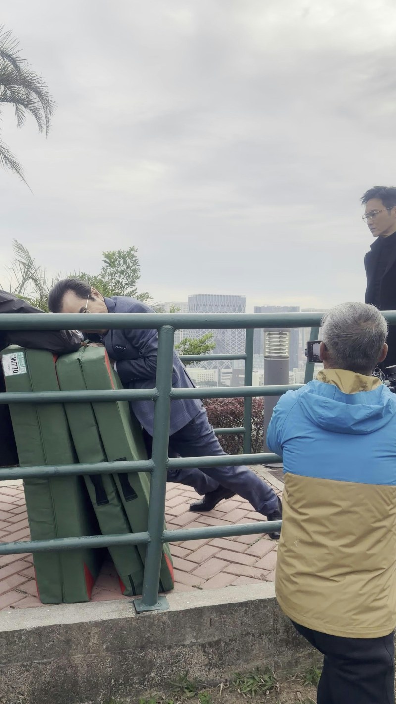 虽然推咗咁短距离,现场都系做足安全措施。