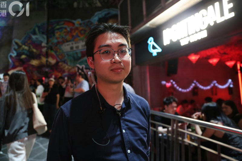 商家Kingsley同样表示,今年因有活动,「(生意)比起往年系旺咗啲嘅,呢几个weekend(周末)都系比较忙」。