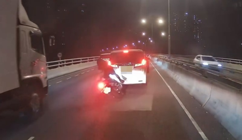 (CourteousFlamingo7410/车cam L(香港群组))