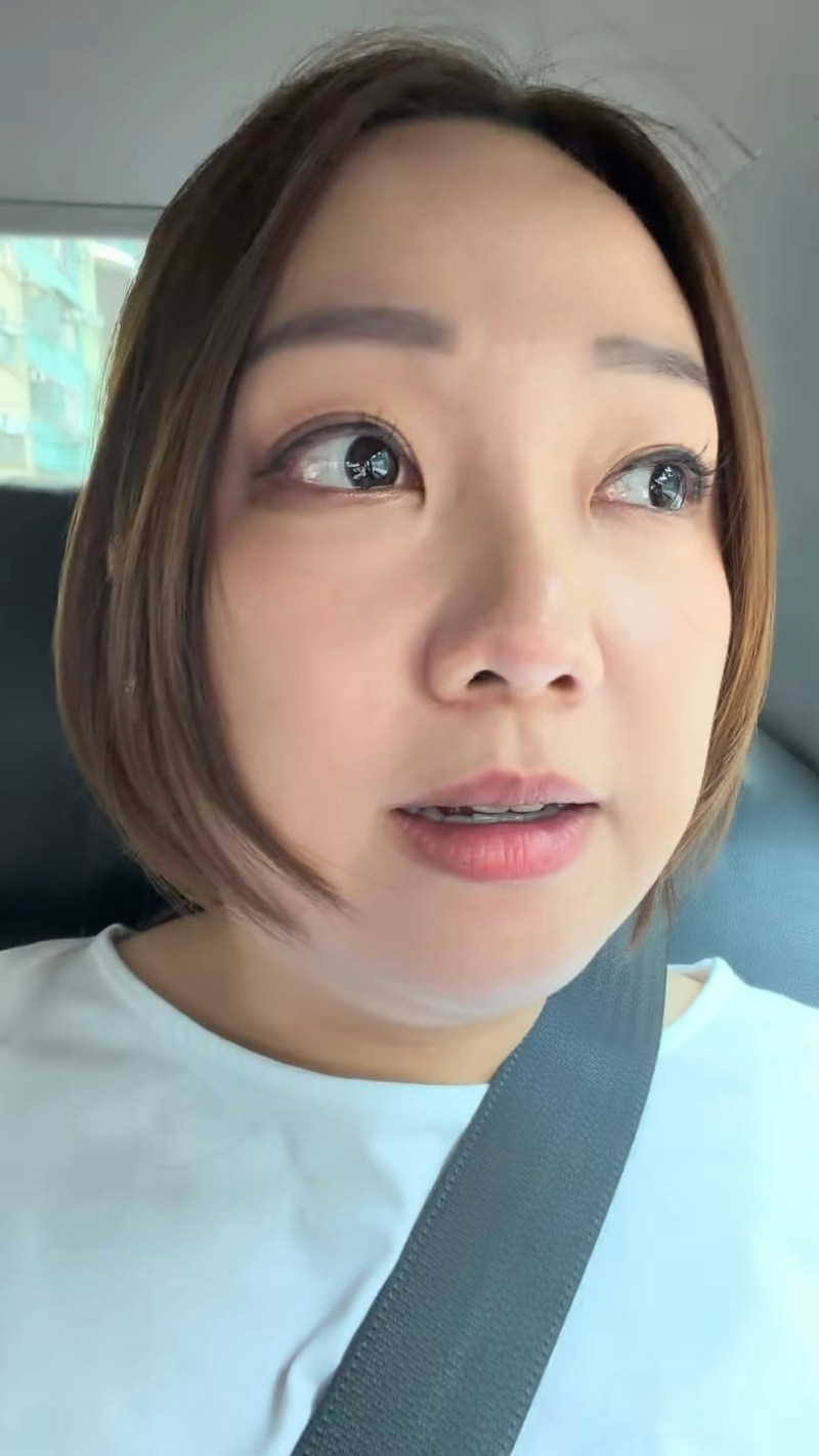 她说:「今日第二日开show,但系我把声突然之间急性失咗,冇咗把声。而家好惊……」(IG@aiyanalo)