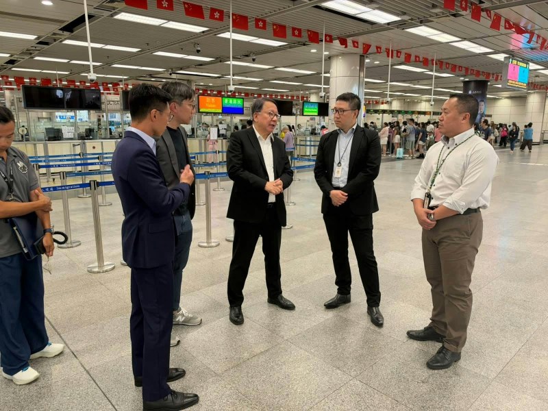 陈国基专程到深圳湾口岸和皇岗口岸实地视察。(陈国基FB)