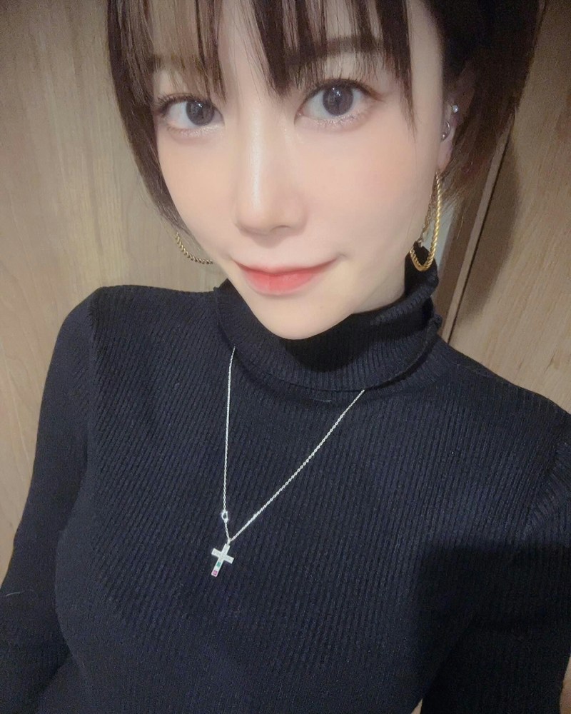 AV女优琥珀歌(Instagram@uta0214khk)