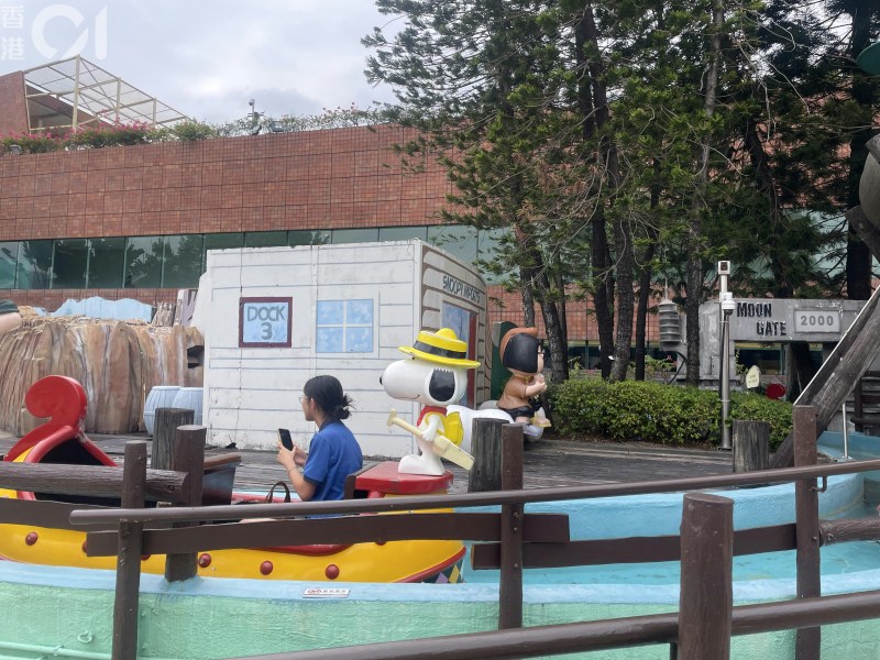 现场所见,除史诺比大屋主外,其他园内设施例如独木舟装置、游乐场等如常开放。