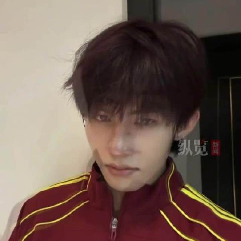 云旗红发造型惊艳亮相，清爽少年感引爆社交网络-硕谷新闻聚合