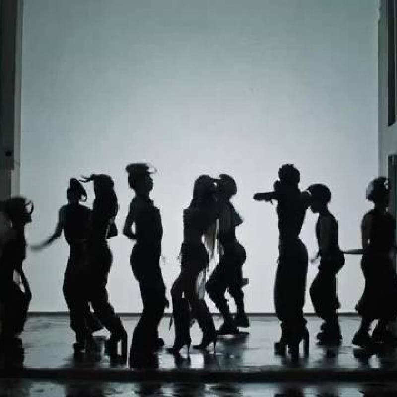 LISA新单曲《SaWaDiKa》MV预告上线，明日正式发行-硕谷新闻聚合