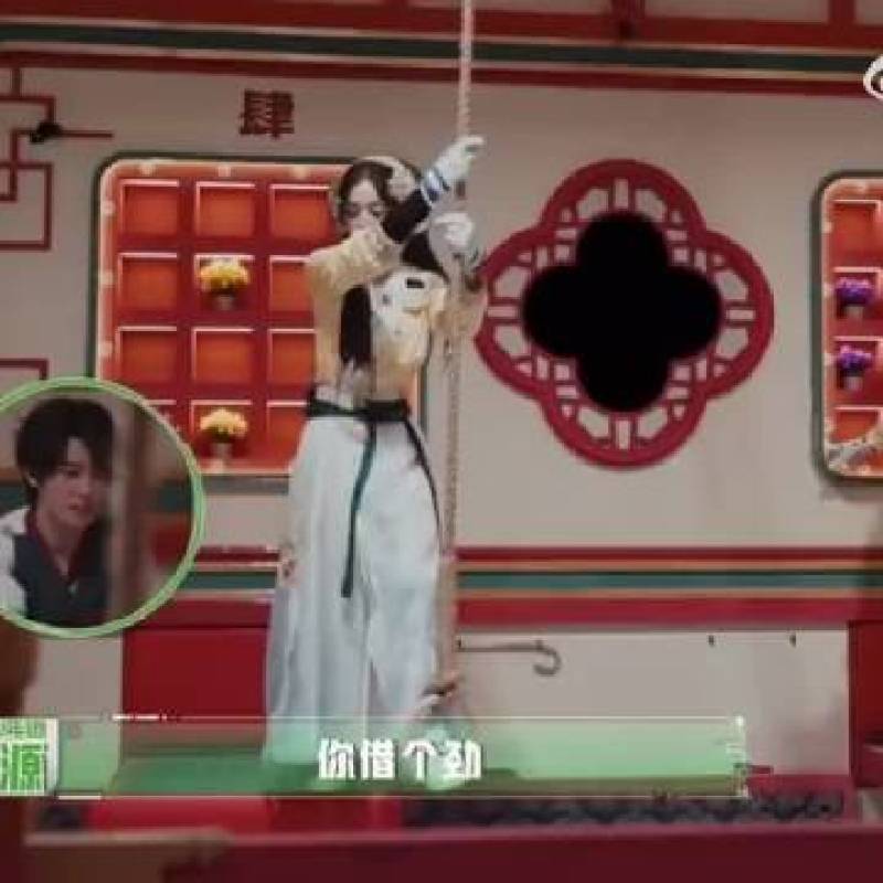 张真源暖心换座协助娜扎，灯光下的可靠队友反差萌-硕谷新闻聚合