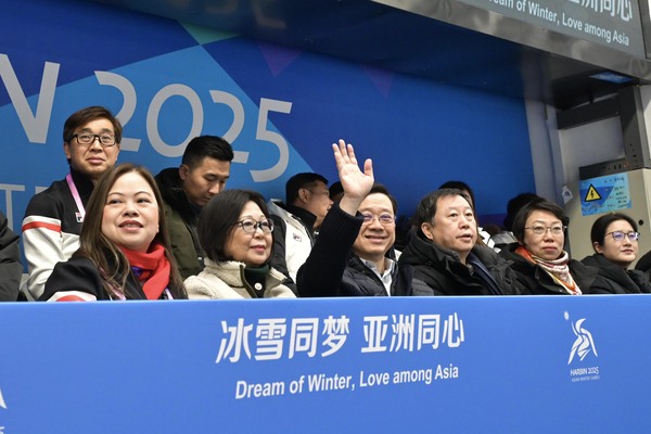 李家超為亞冬會香港運動員打氣-硕谷新闻聚合